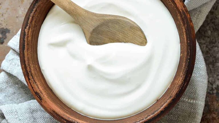 10 Unexpected Health Benefits of Having Yogurt in the Morning!
